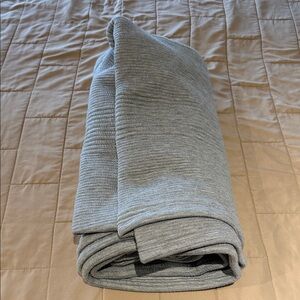 Queen Polyester Blanket, Gray